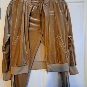 Adidas Jogging suit
